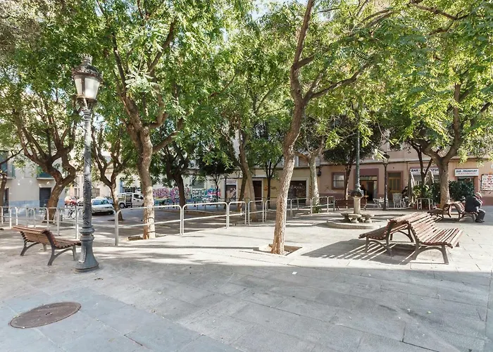 Beautiful Apartment 20 Minutes From City Center